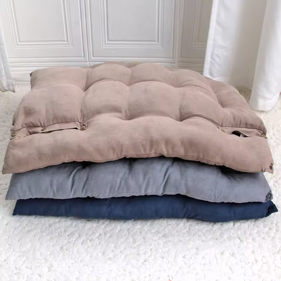 Plush Paws Co. Adaptable Resting Dog Mat — Foldable Button Edges